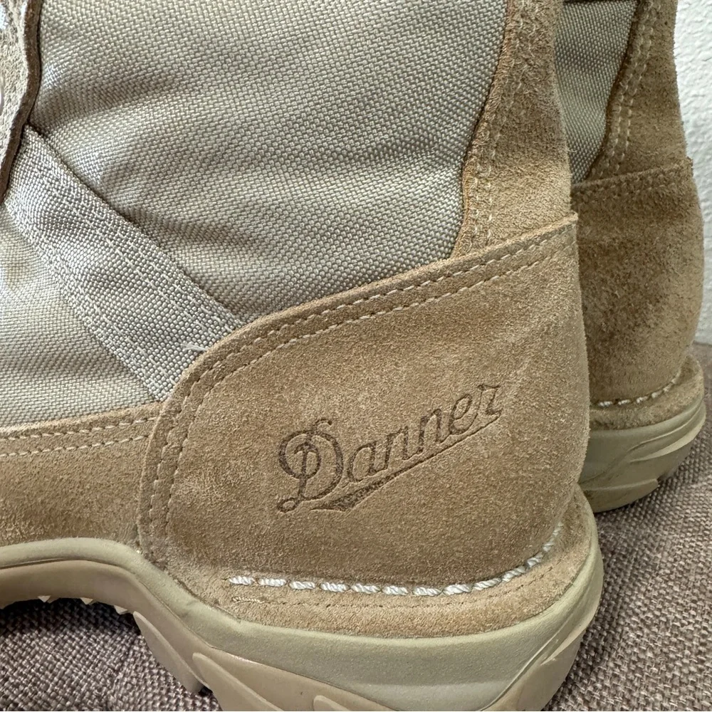 Danner reposhing this